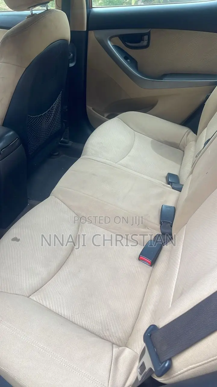 Hyundai Elantra 2011 Red