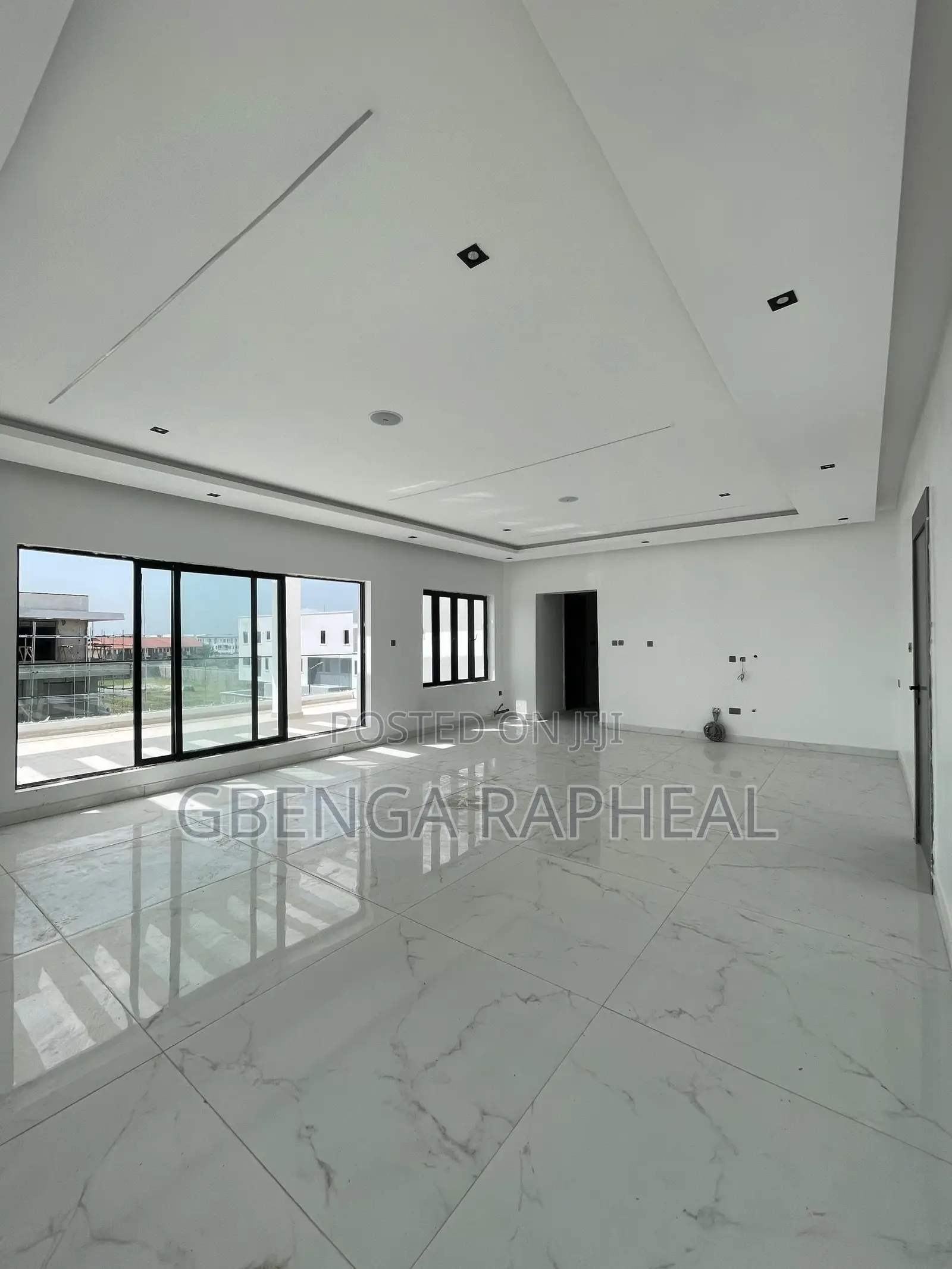 5bdrm Duplex in Mate, Lekki for sale