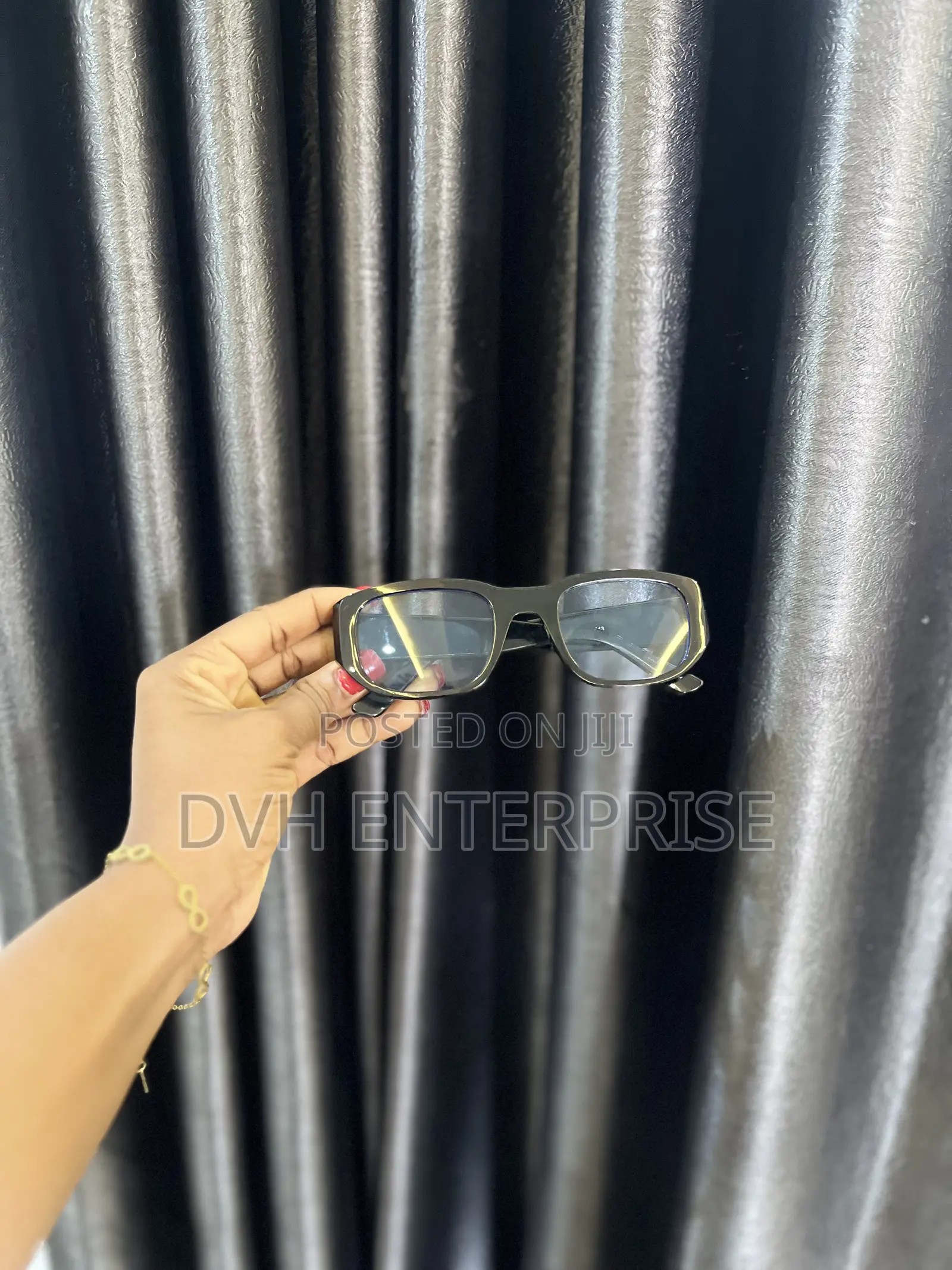 Black Uv Proof Sunglasses With Blue Lenses