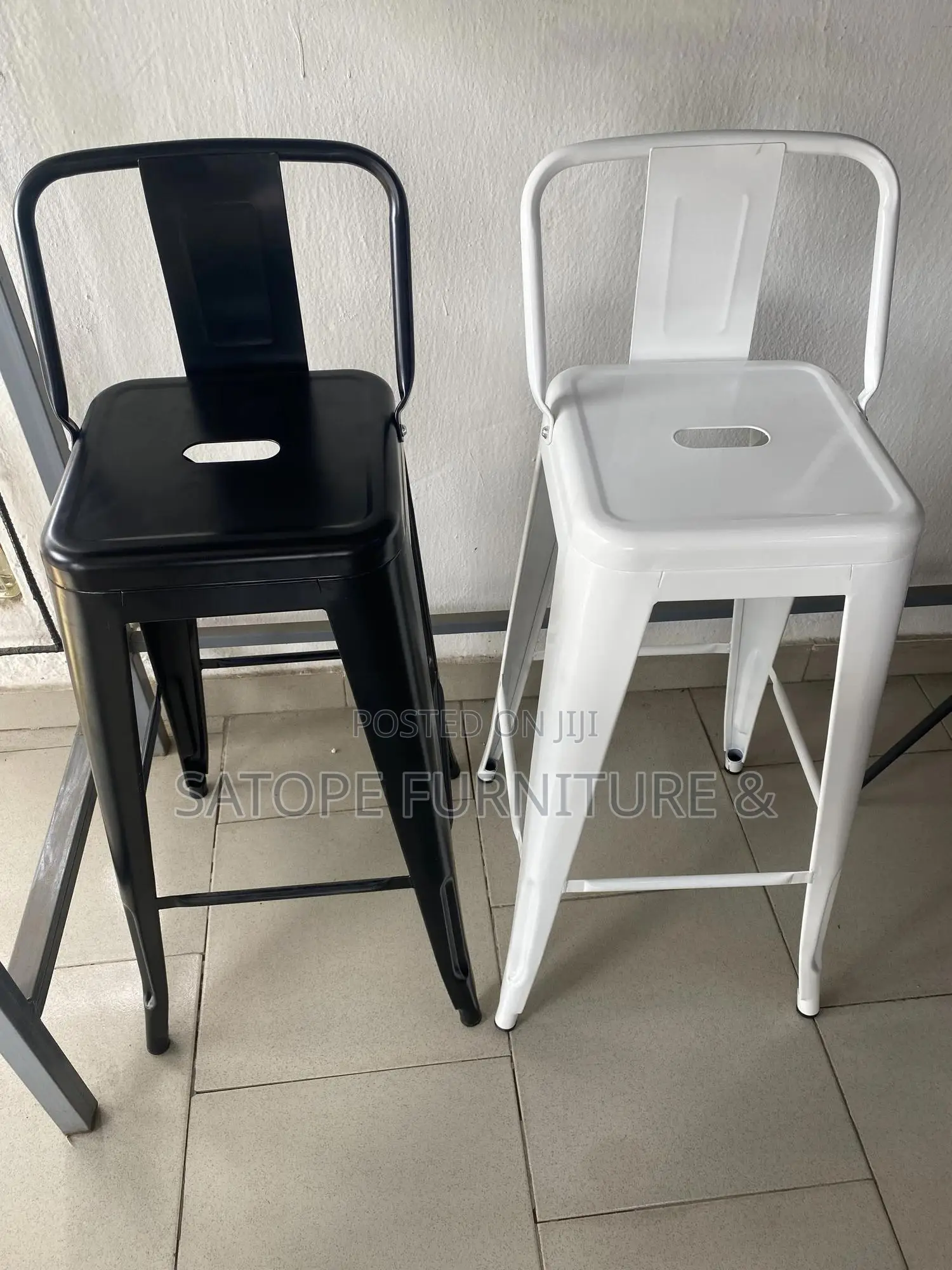 High Quality Metal Bar Chair Table