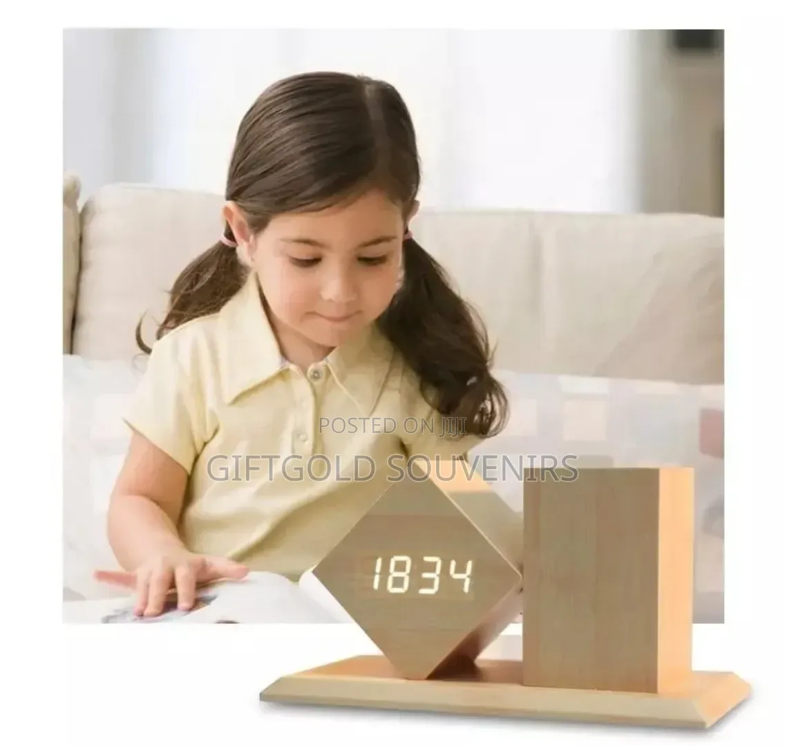 Office Wooden Deskpen Holder With Digital Led Clock