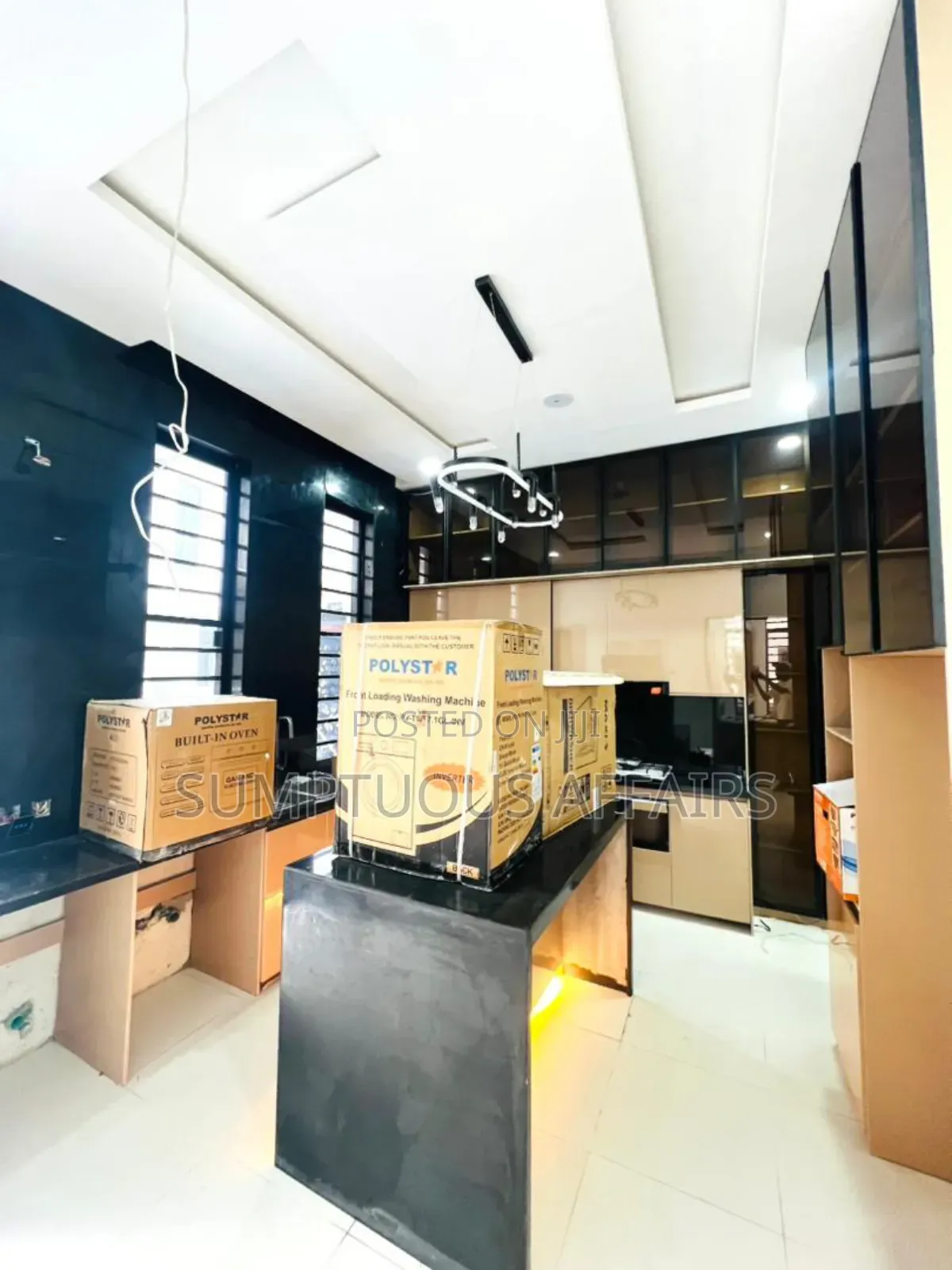 5bdrm Duplex in Megamound Estate, for sale