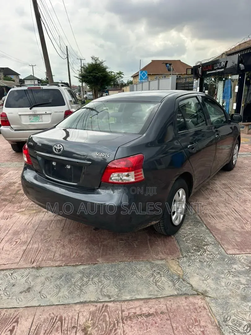 Toyota Yaris Sedan Automatic 2007 Gray
