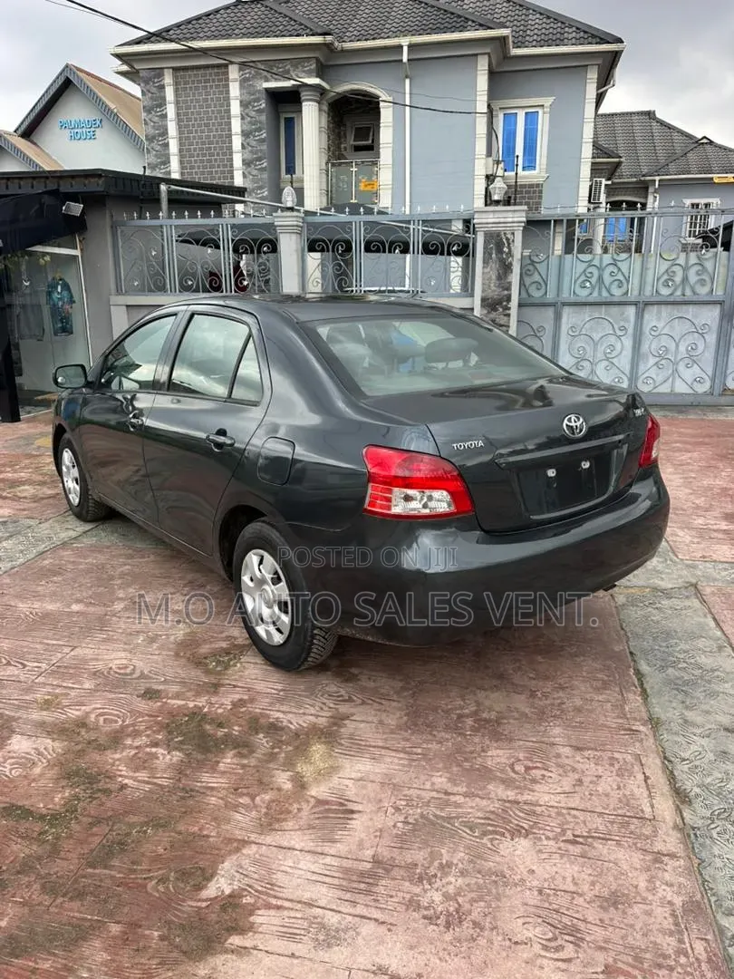 Toyota Yaris Sedan Automatic 2007 Gray