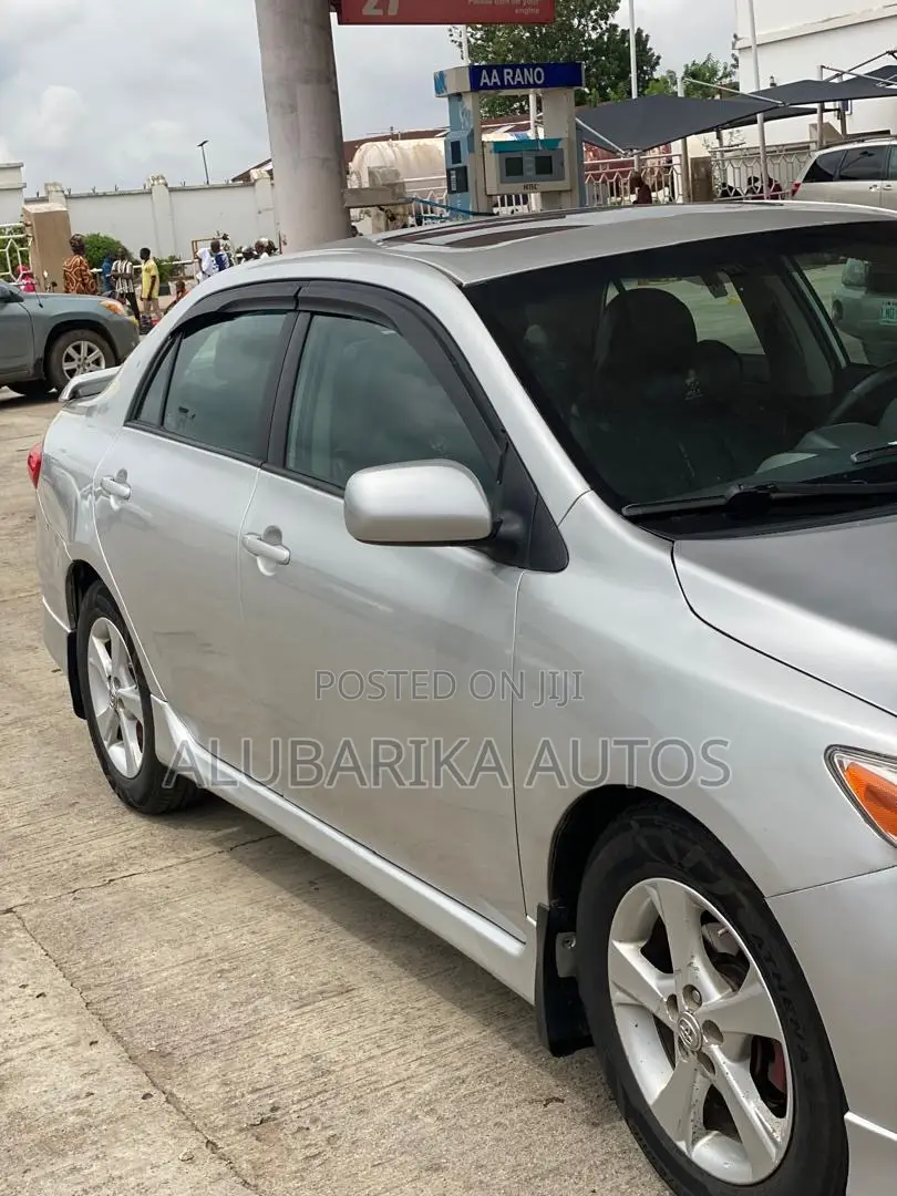 Toyota Corolla 2013 Silver