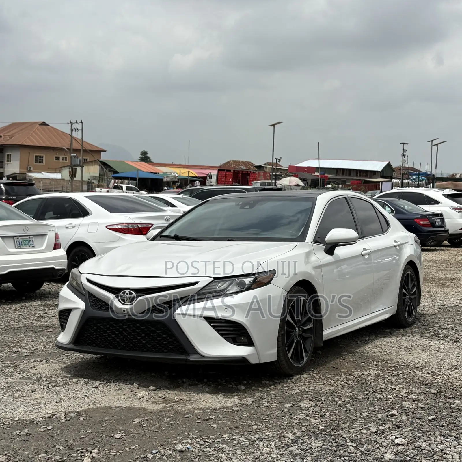 Toyota Camry 2019 White