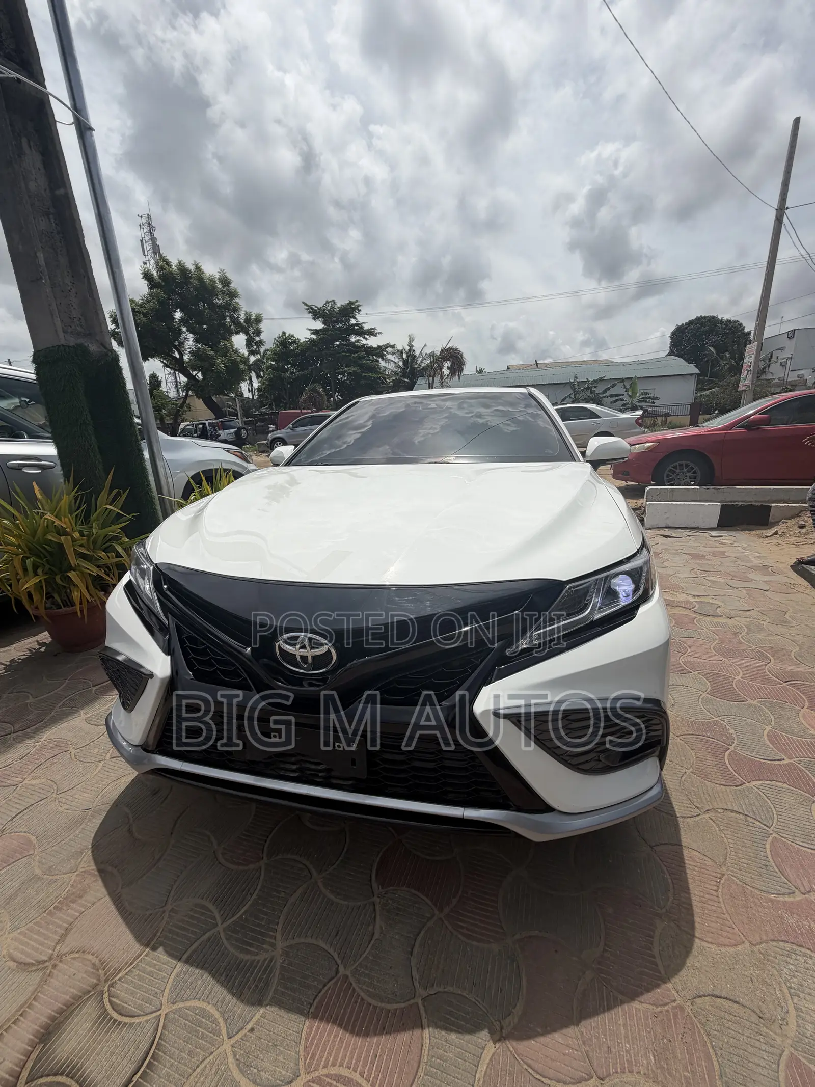 Toyota Camry 2021 White
