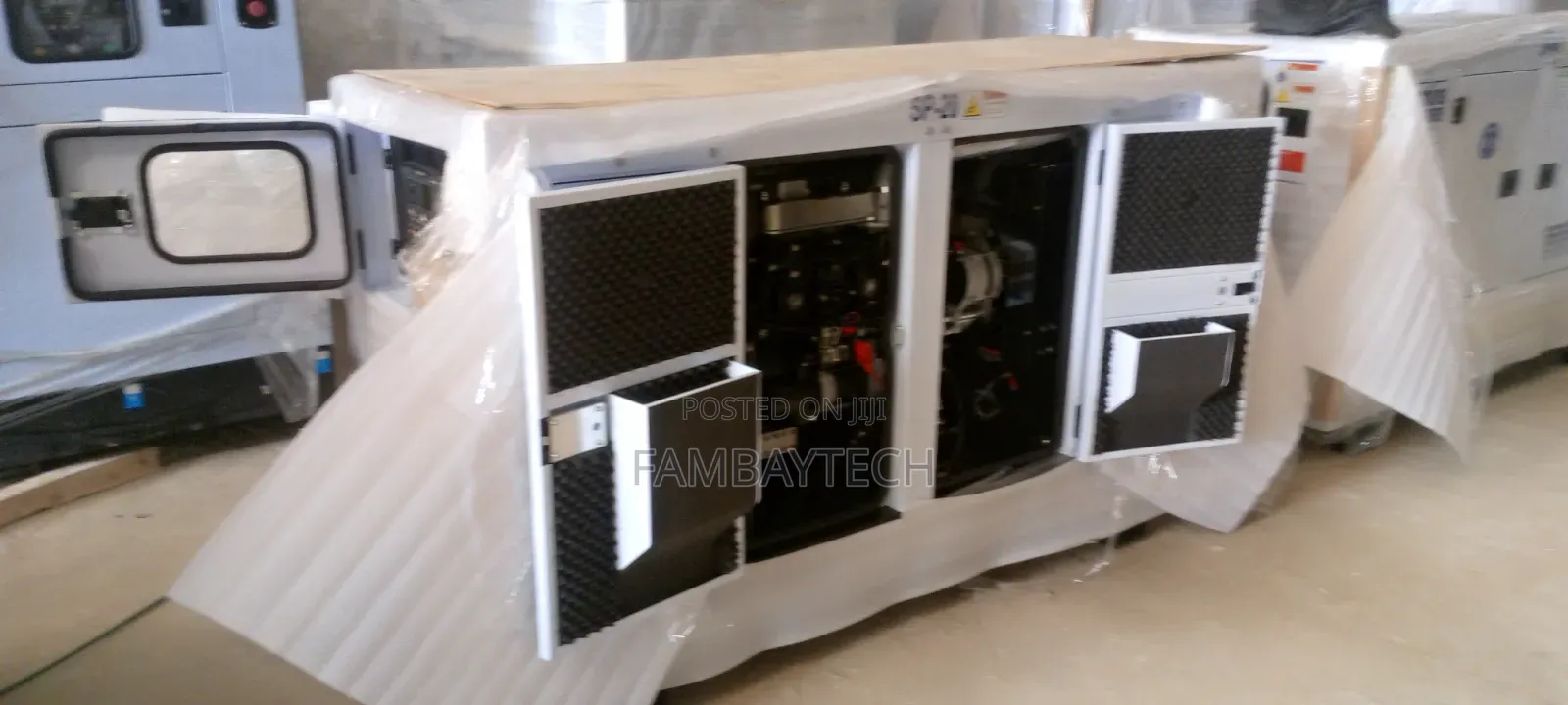 Premium Perkins 20kva Soundproof Gen Set