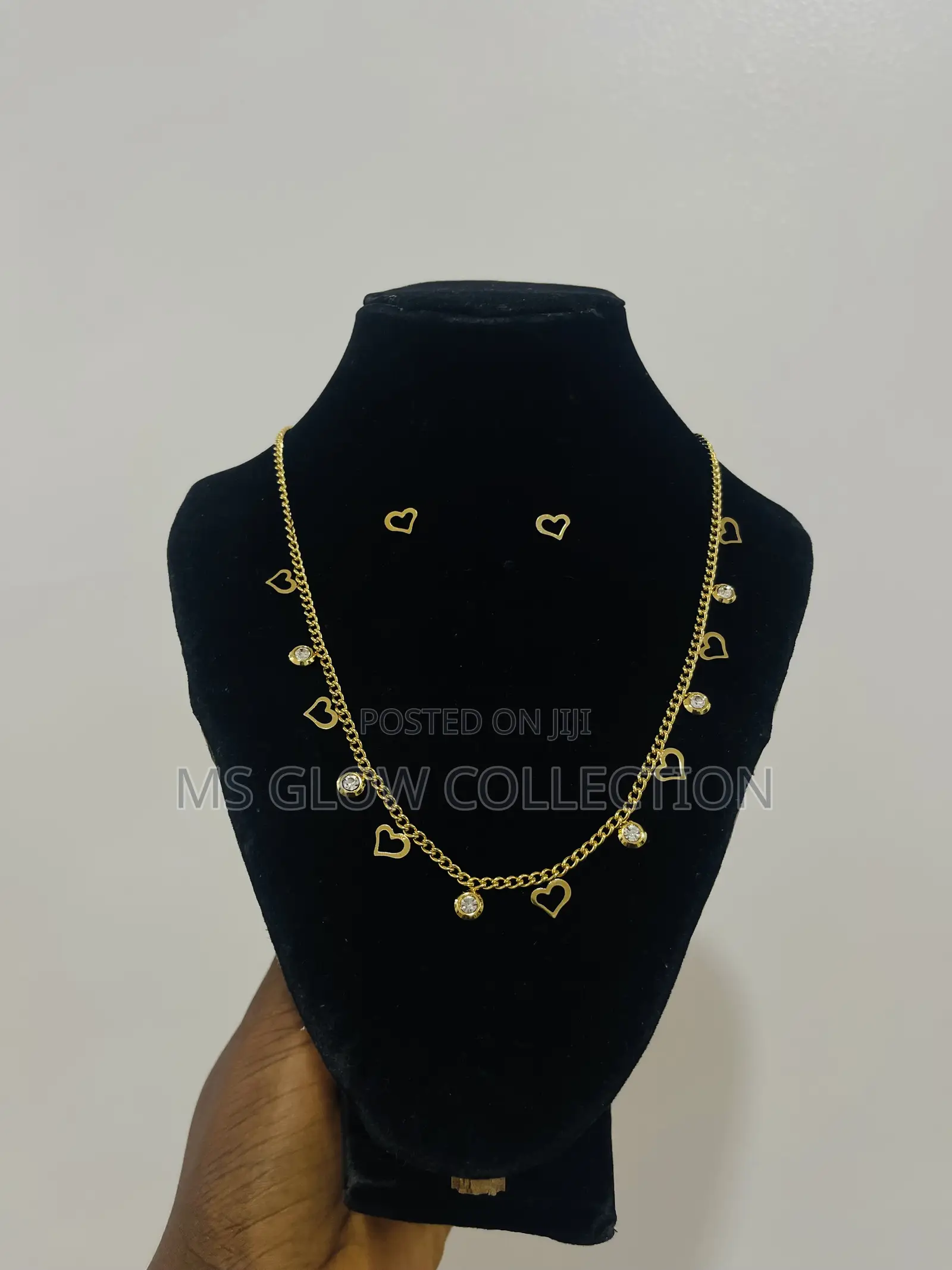Heartshaped Necklace Set
