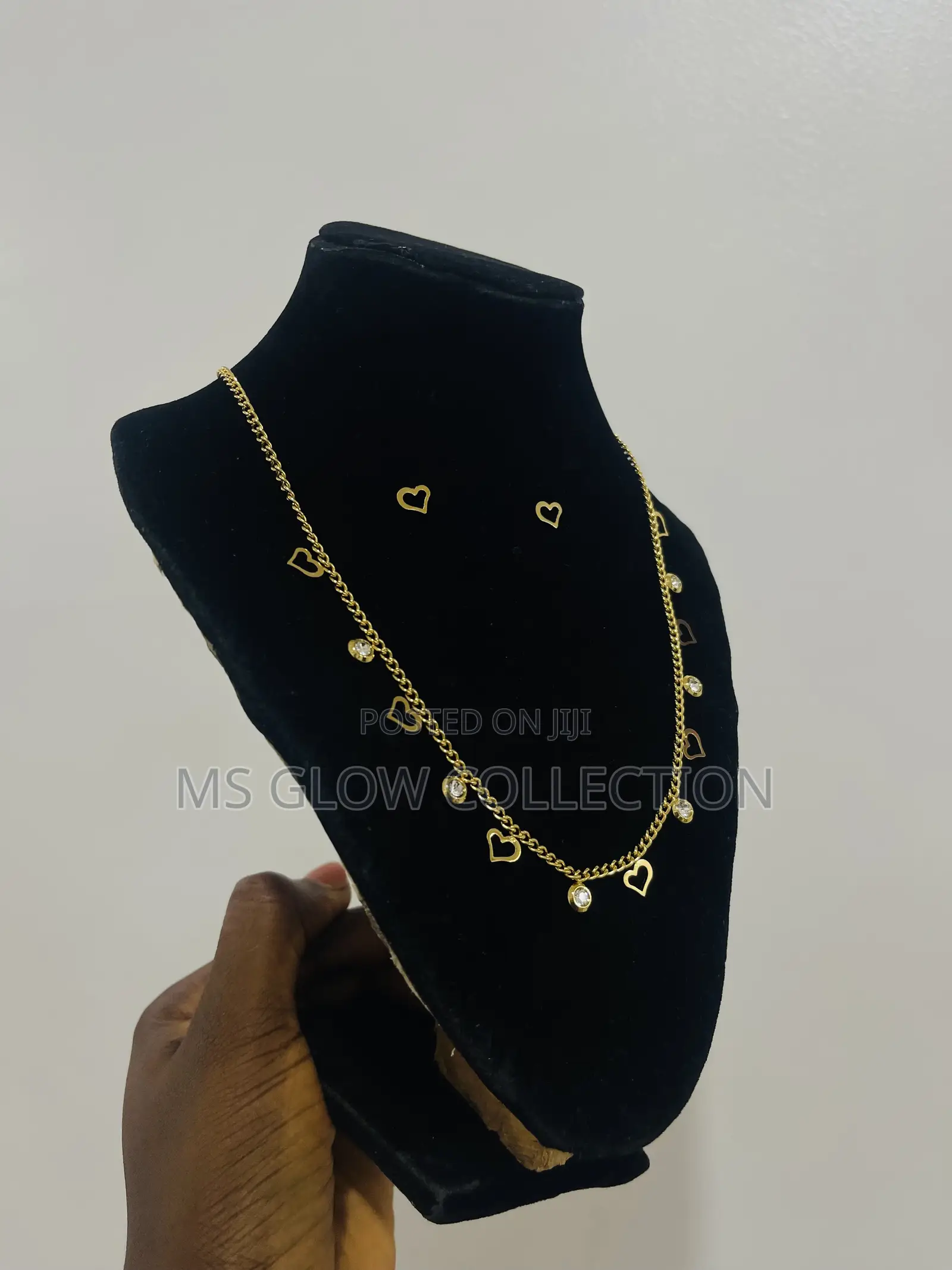 Heartshaped Necklace Set