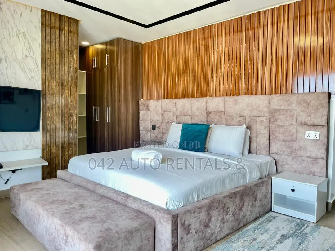 Furnished 3bdrm Apartment in Lekki Phase 1