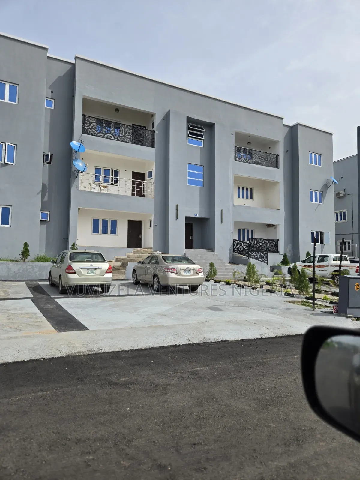 Furnished 3bdrm Apartment in Gaduwa Presidential for sale