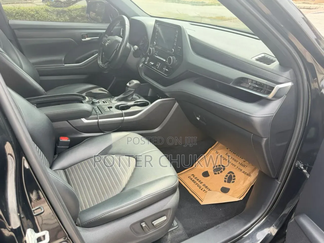 Toyota Highlander XSE 2021 Black