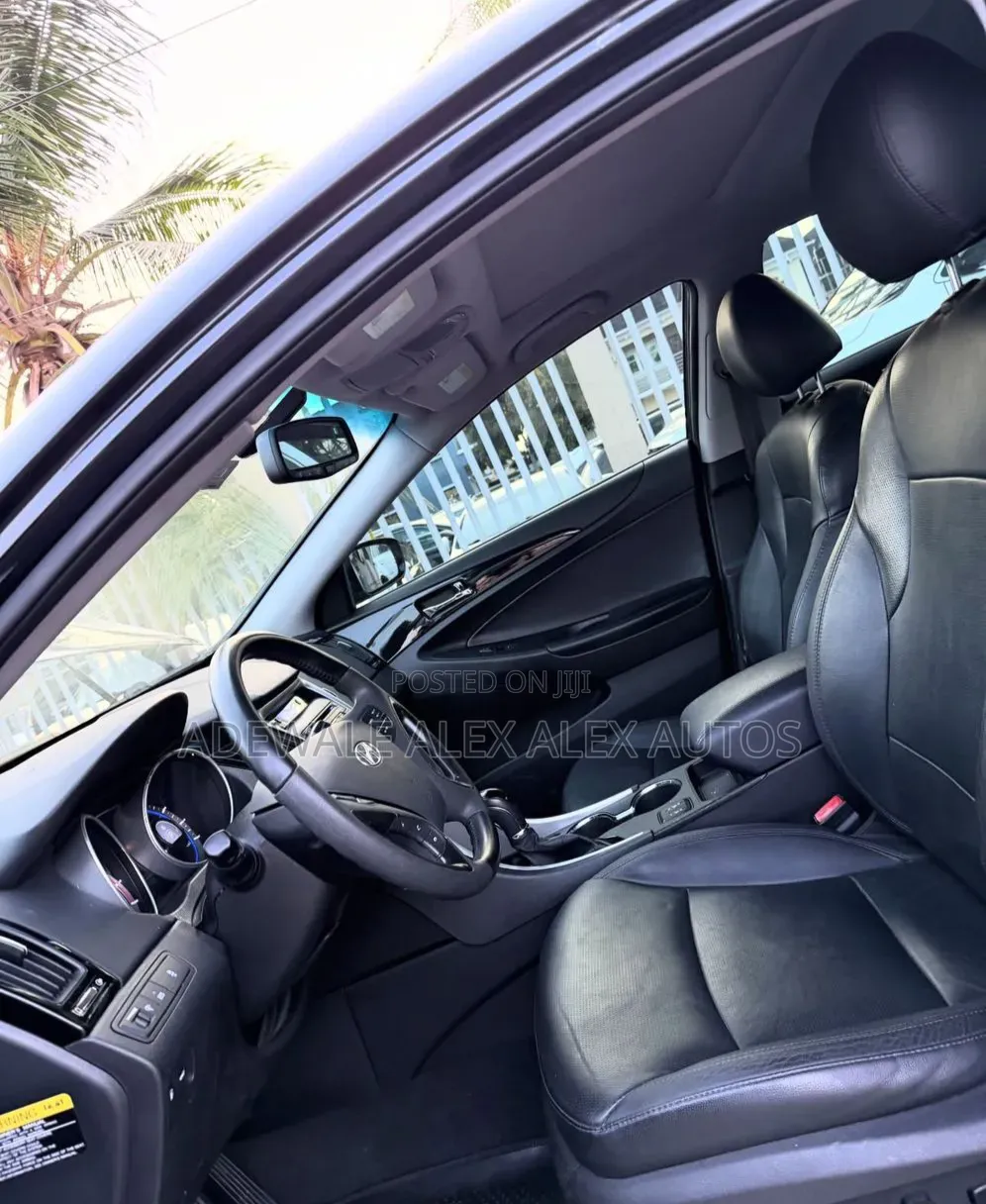 Hyundai Sonata 2013 Black