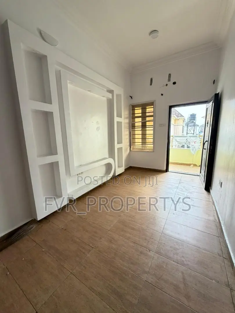 Mini Flat in Cluster, Ikota for rent