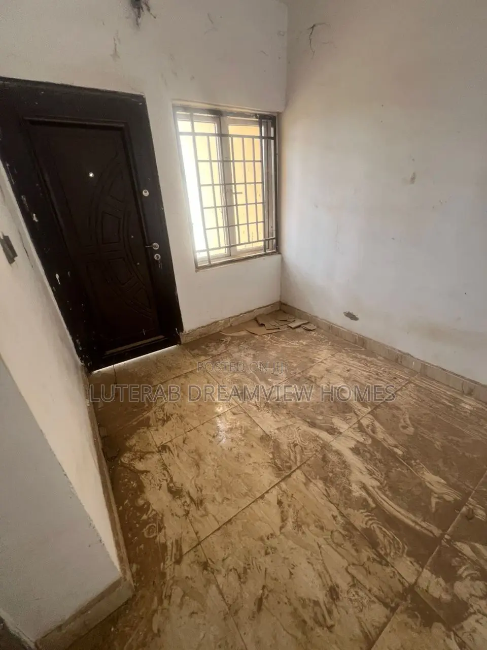 4bdrm Townhouse/Terrace in Jahi for sale