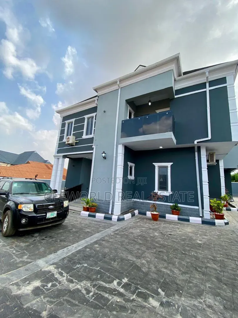 2bdrm Apartment in Oluyole Estate for rent