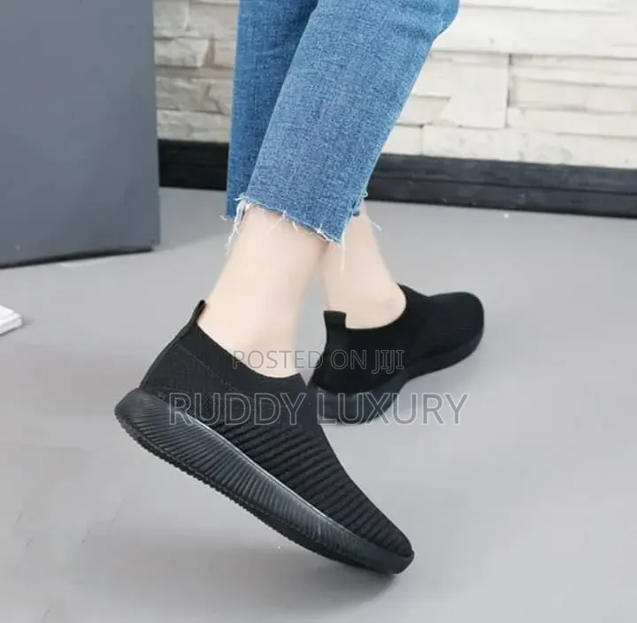 Premium Black Slip-on Knit Sneakers