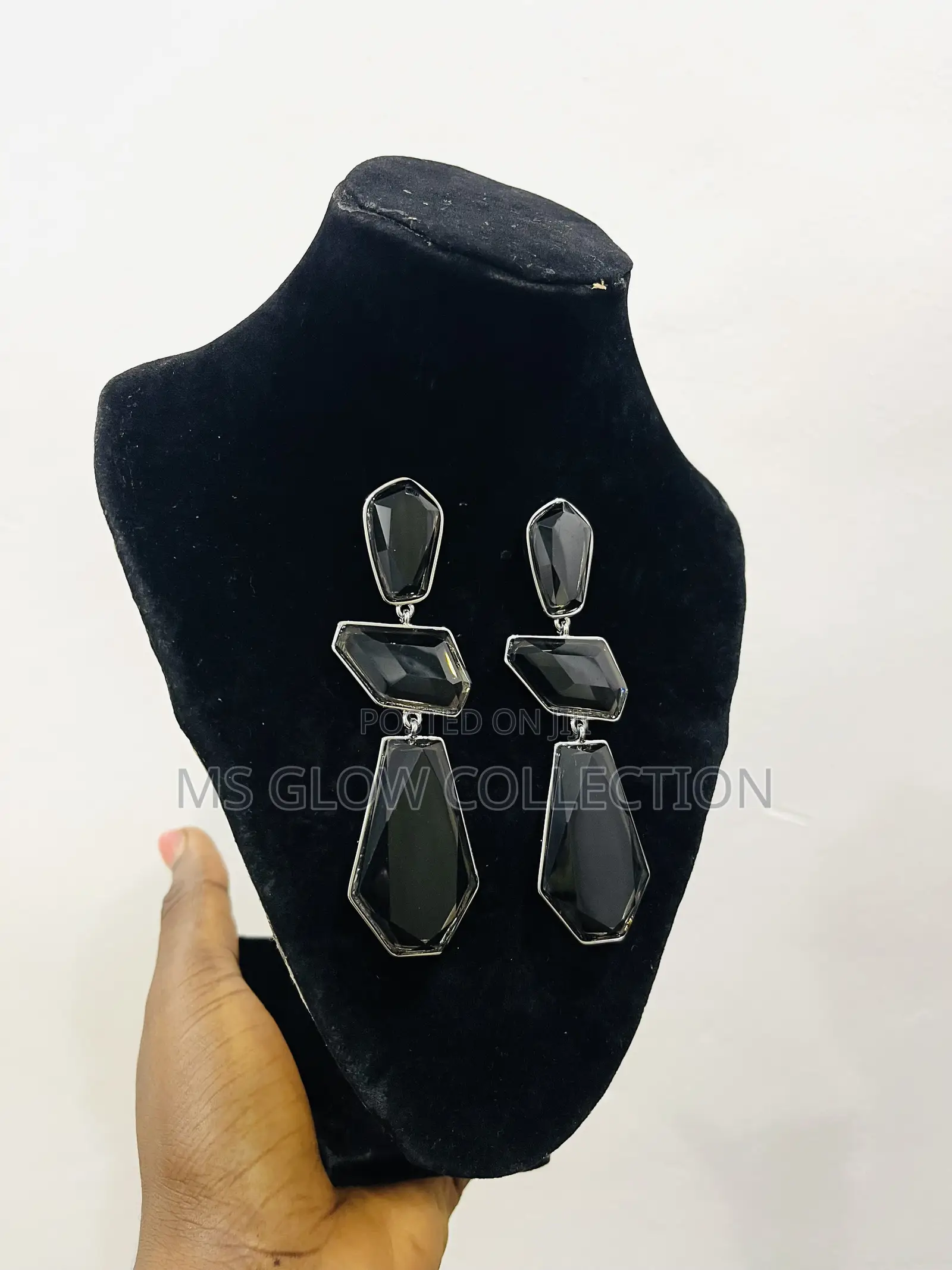 Black Crystal Dropping Earrings