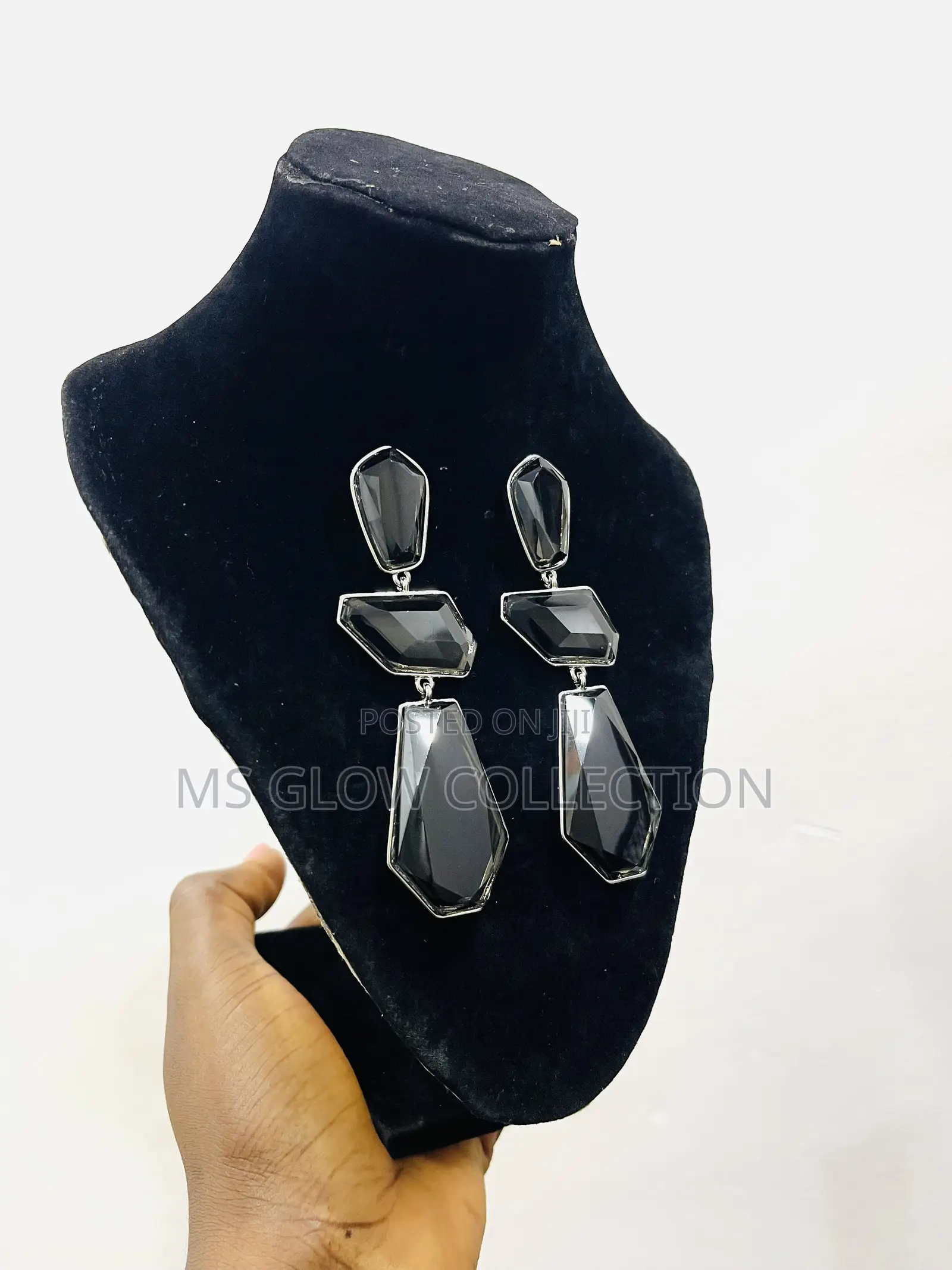 Black Crystal Dropping Earrings