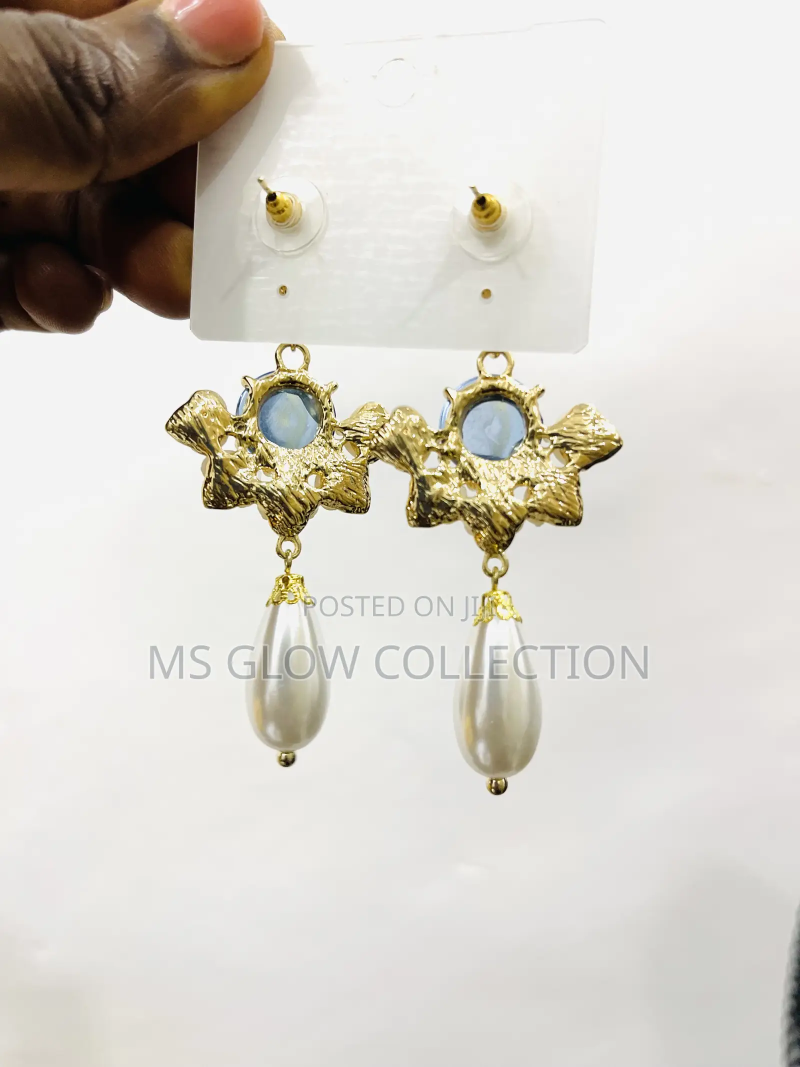 Blue Crystal And Pearl Earring
