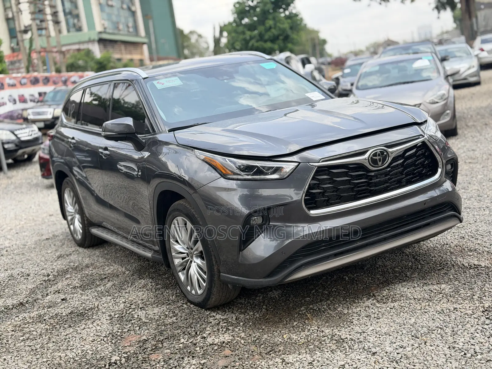 Toyota Highlander Platinum AWD 2023 Gray