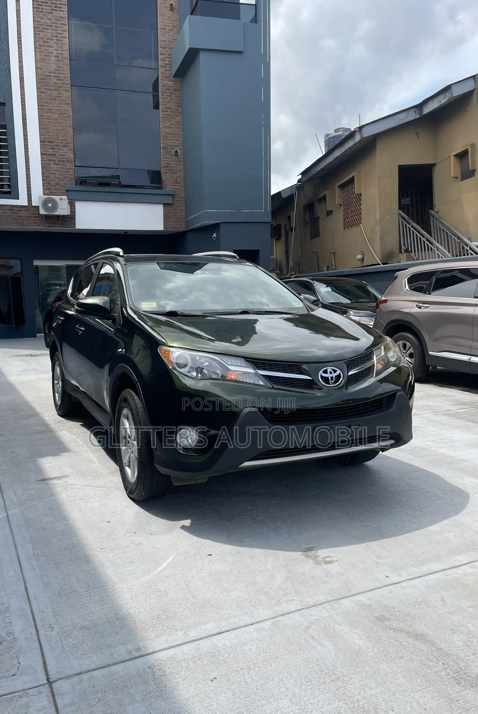 Toyota RAV4 XLE AWD (2.5L 4cyl 6A) 2013 Green