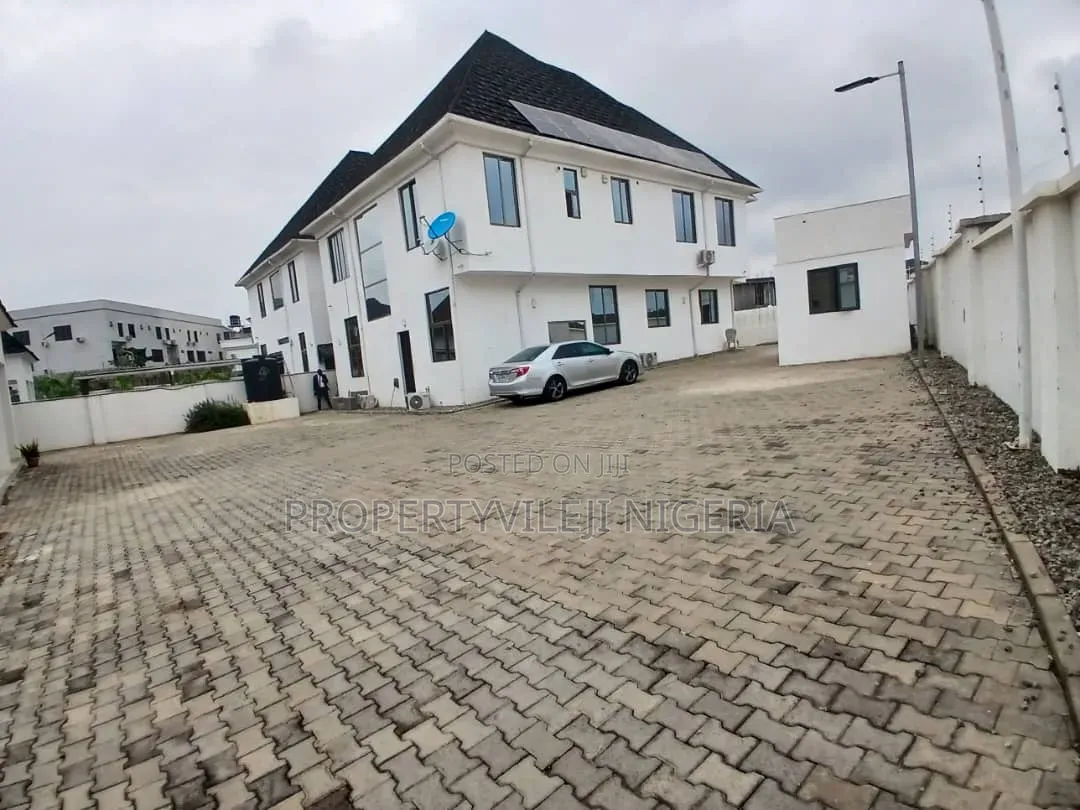 4bdrm Duplex in Asokoro for rent