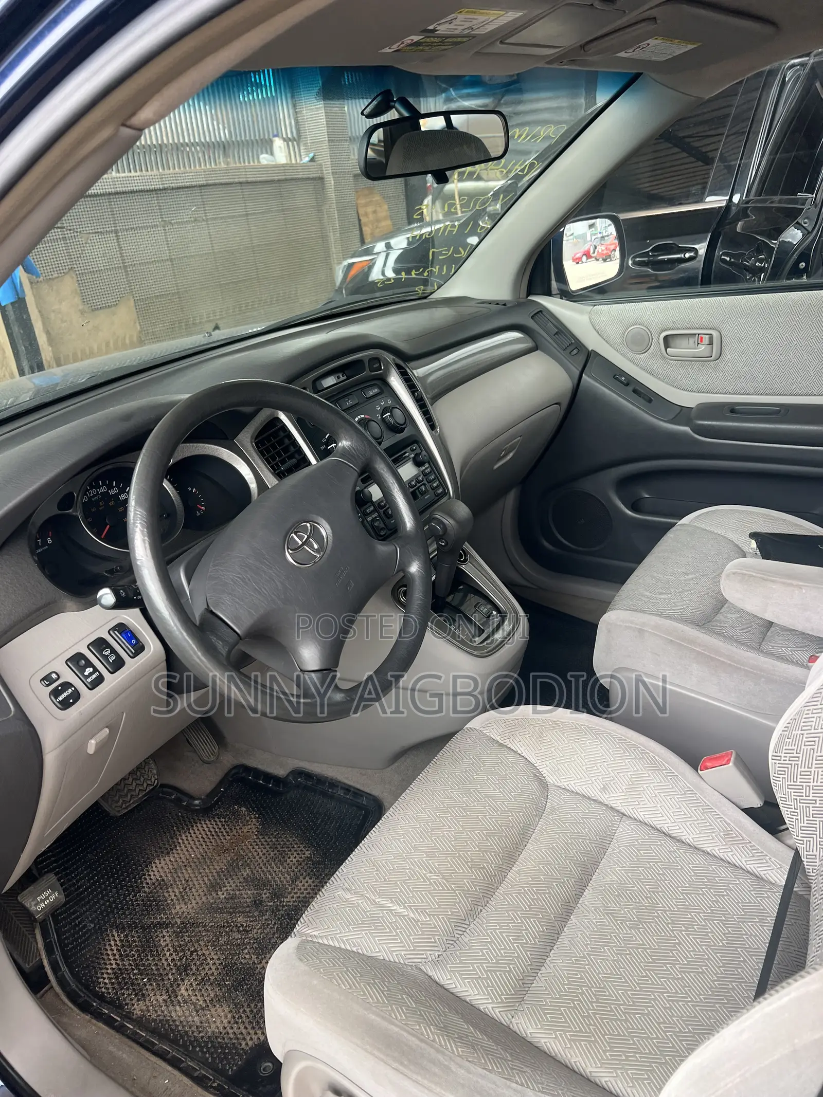 Toyota Highlander Base FWD 2004 Blue