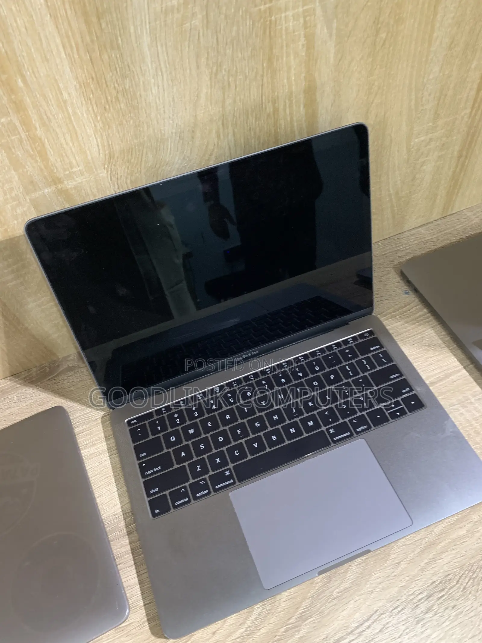 Laptop Apple MacBook Pro 2017 8GB Intel Core i5 SSD 256GB