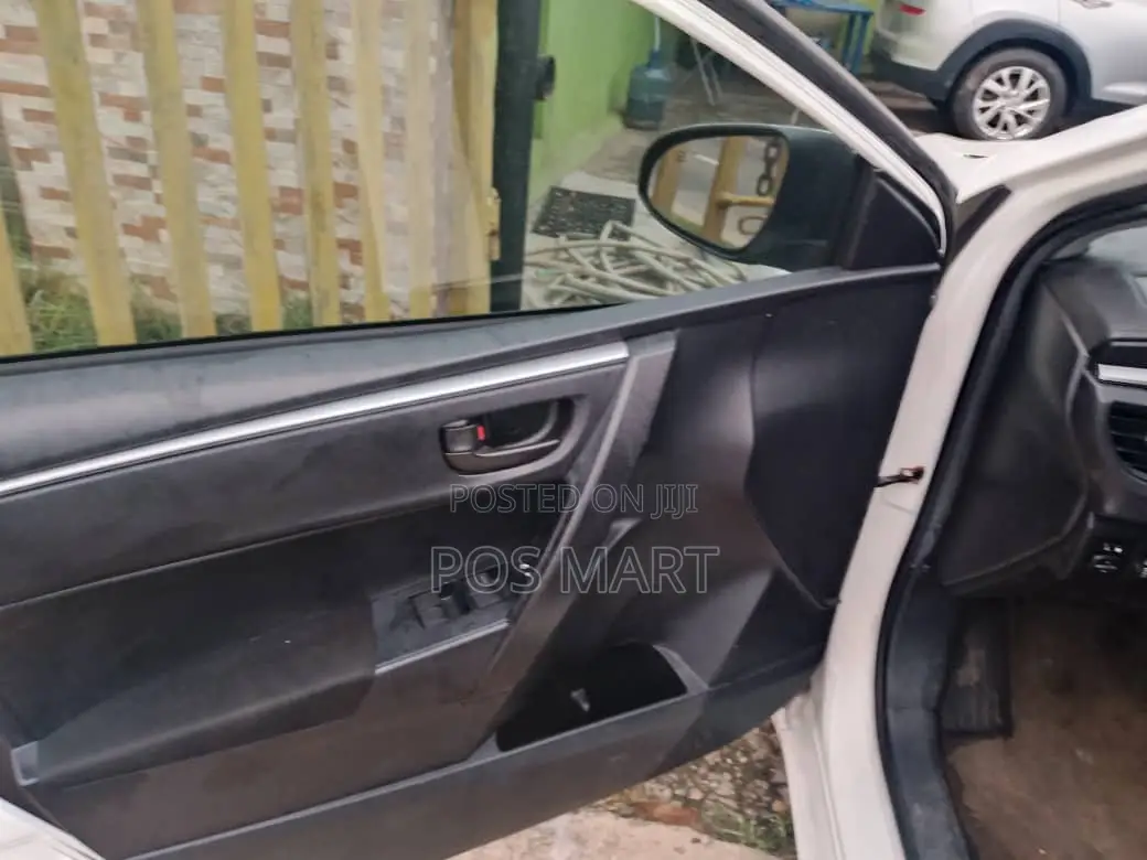 Toyota Corolla 2015 White