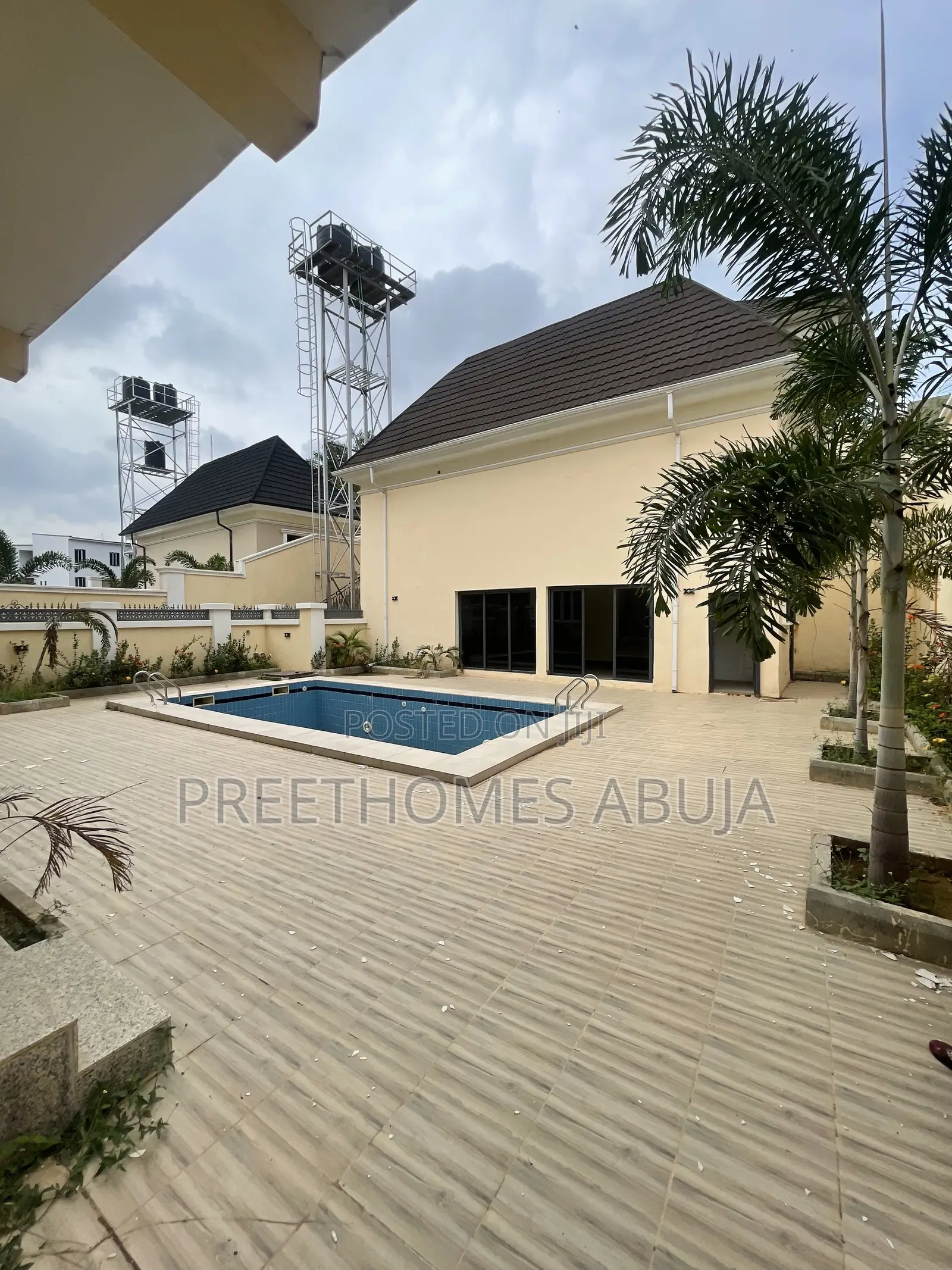 7bdrm Mansion in Asokoro for sale