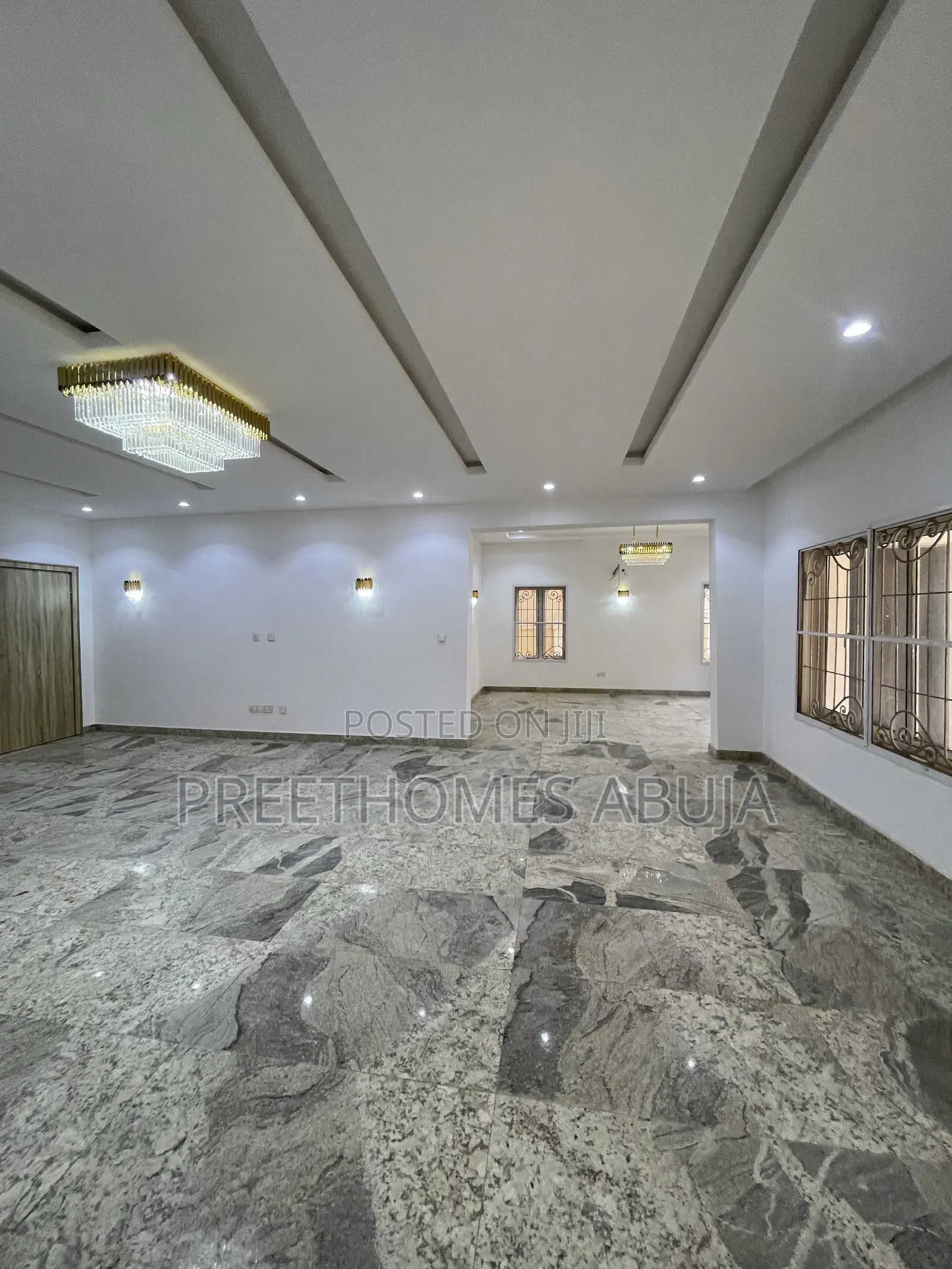 7bdrm Mansion in Asokoro for sale