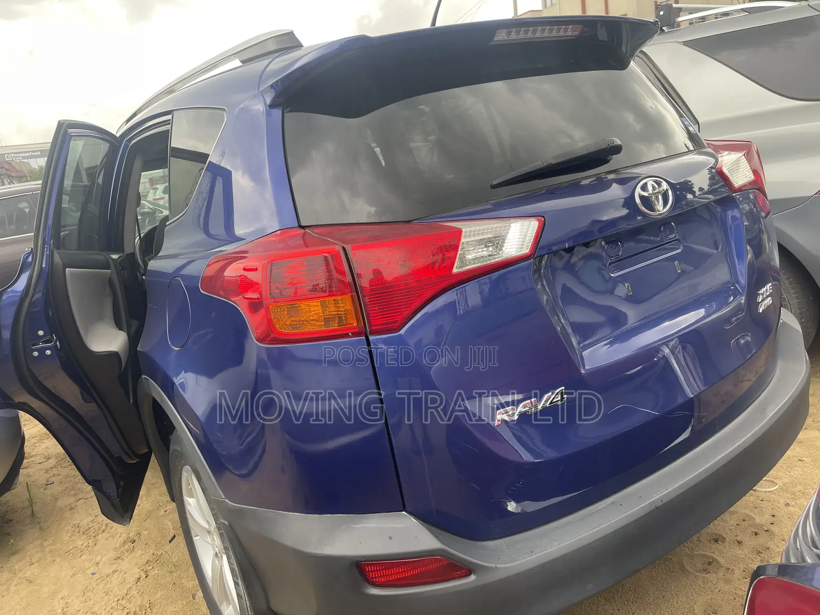 Toyota RAV4 XLE 4dr SUV AWD (2.5L 4cyl 6A) 2014 Blue