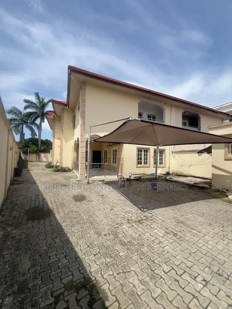 5bdrm Duplex in Lekki Phase 1 for rent