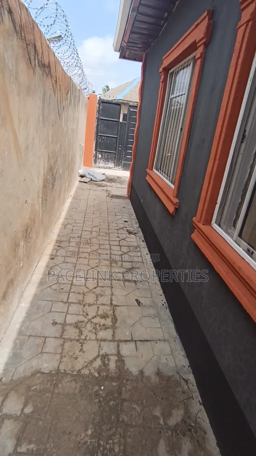 Furnished 1bdrm Apartment in Ayobo for rent