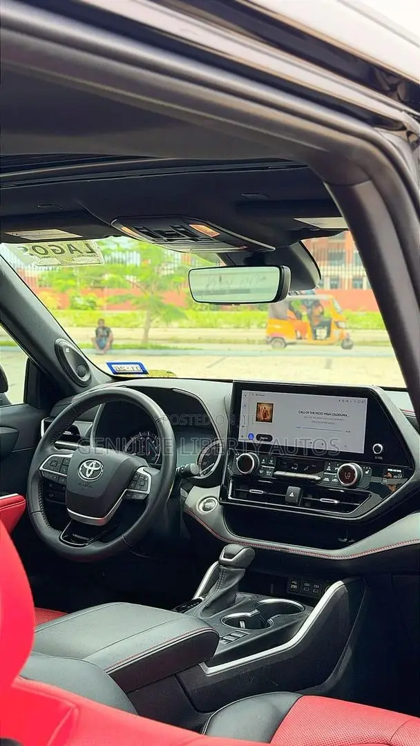 Toyota Highlander XSE AWD 2024 Black