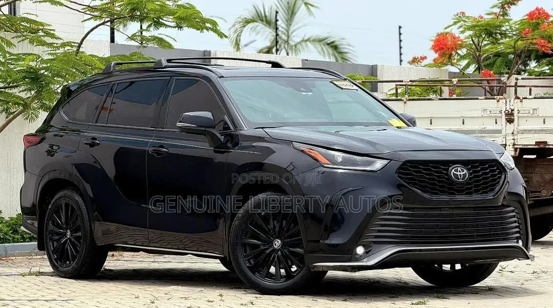Toyota Highlander XSE AWD 2024 Black