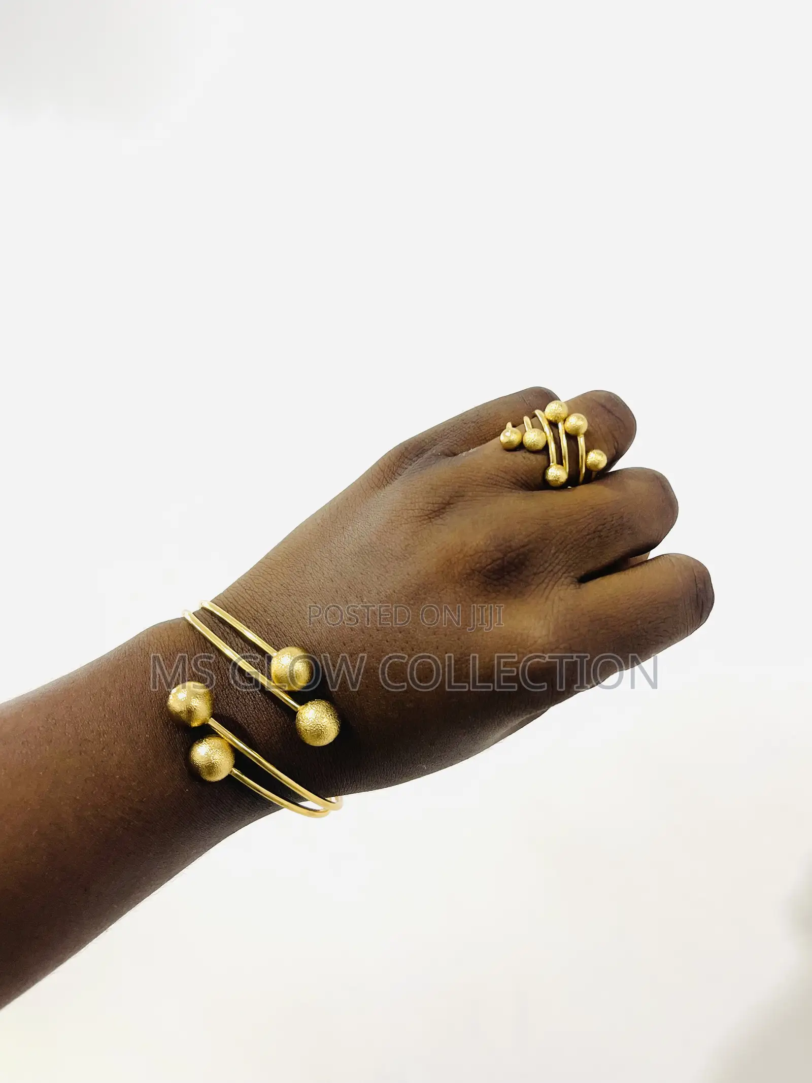 Golden Orb Bracelet Ring
