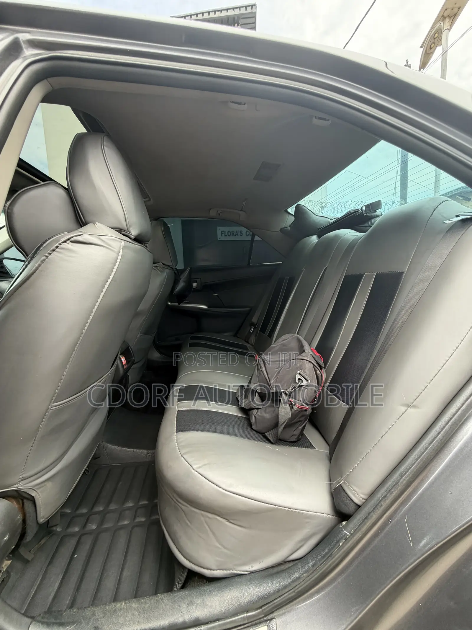 Toyota Camry SE 4dr Sedan w/Prod. End 11/13 (3.5L 6cyl 6A) 2014 Gray