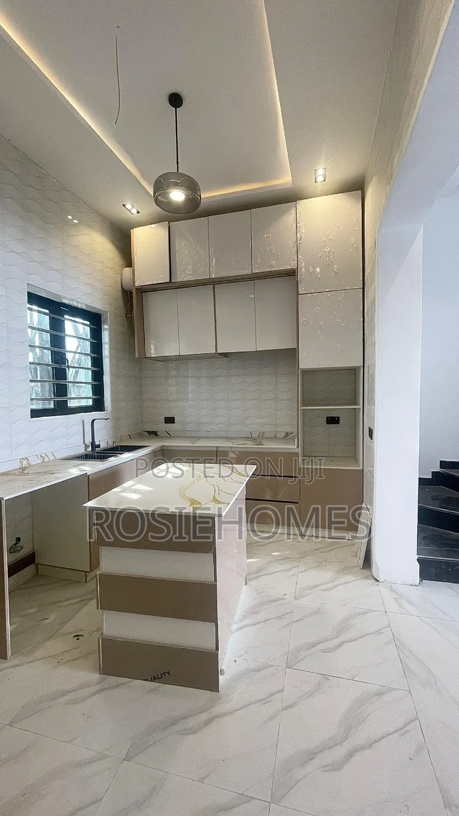 3bdrm Duplex in Ikota for sale