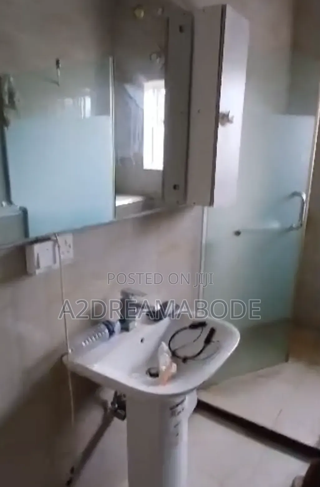 4bdrm Duplex in Ogudu Gra for rent