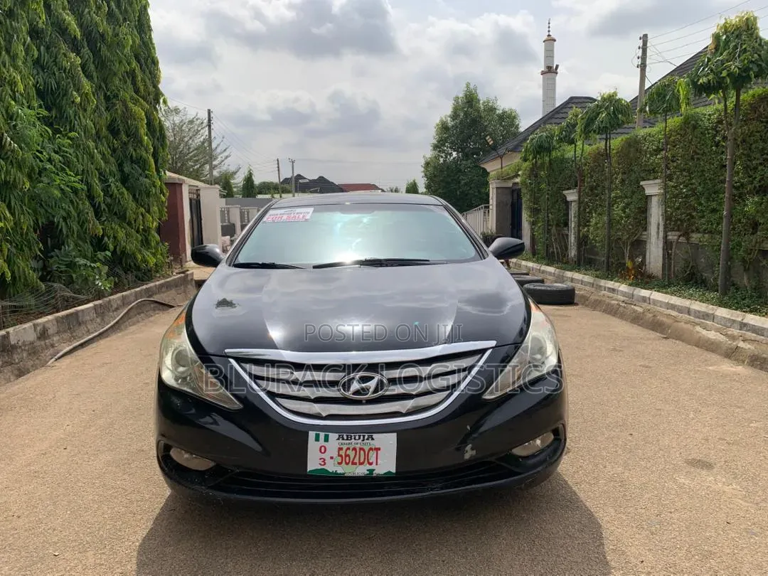 Hyundai Sonata GLS Sedan FWD (2.4L 4cyl 6A) 2012 Black