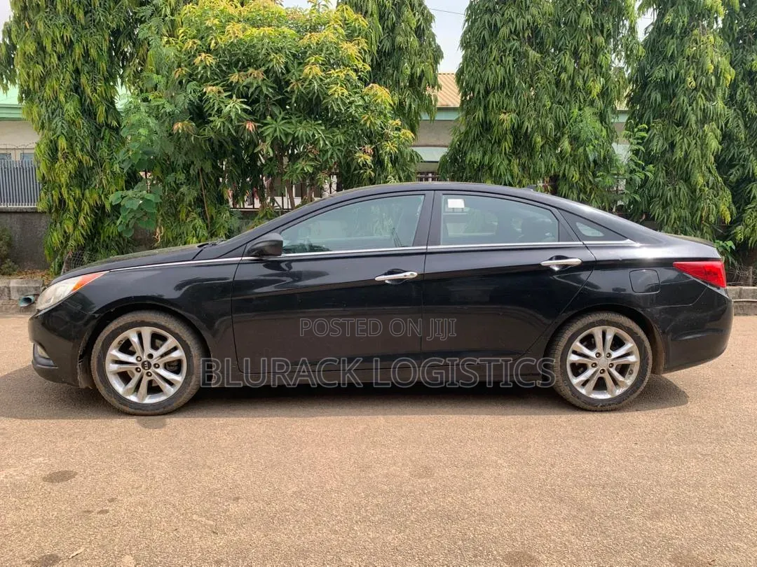 Hyundai Sonata GLS Sedan FWD (2.4L 4cyl 6A) 2012 Black