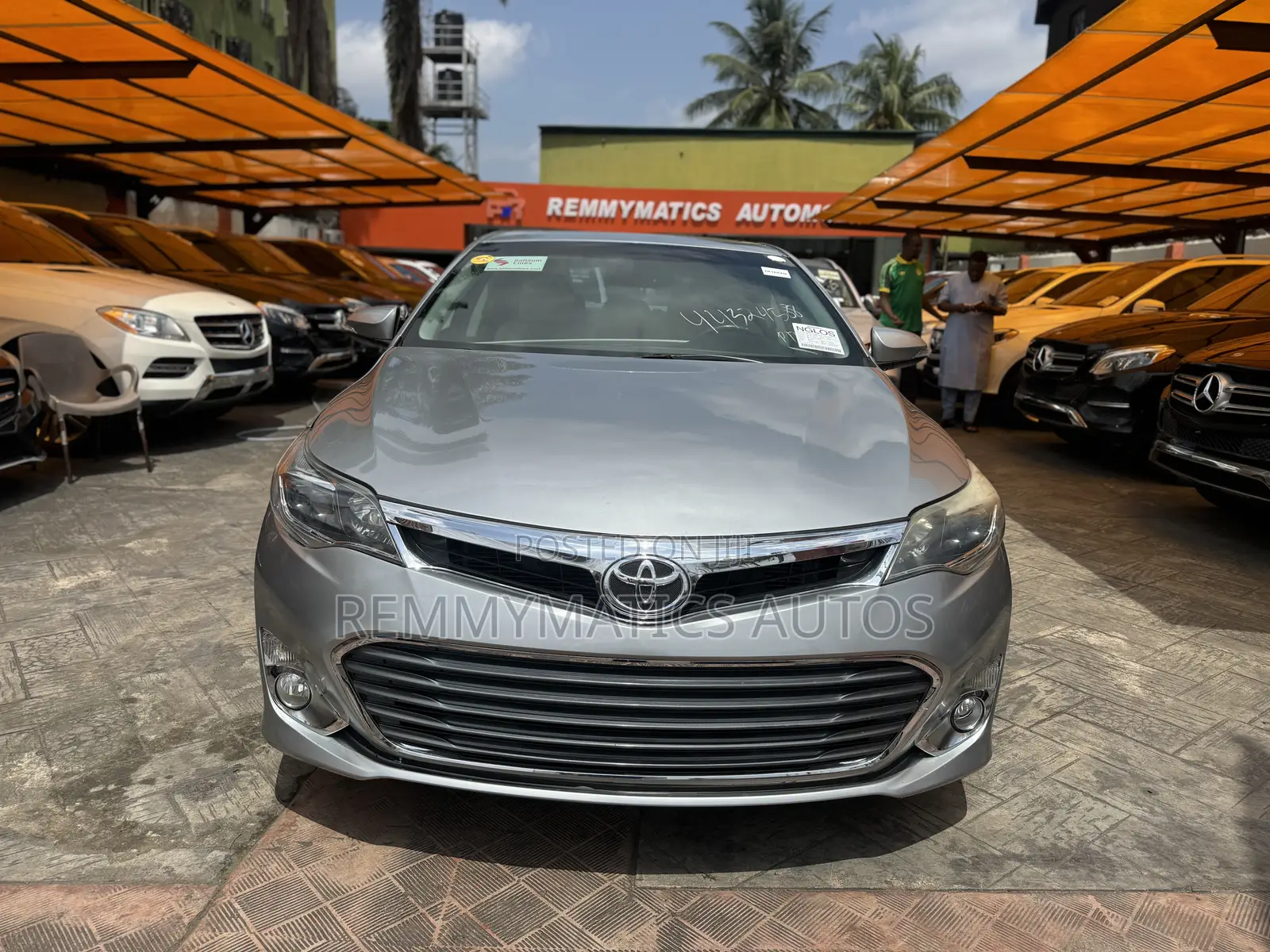 Toyota Avalon XLE 4dr Sedan (3.5L 6cyl 6A) 2015 Gray