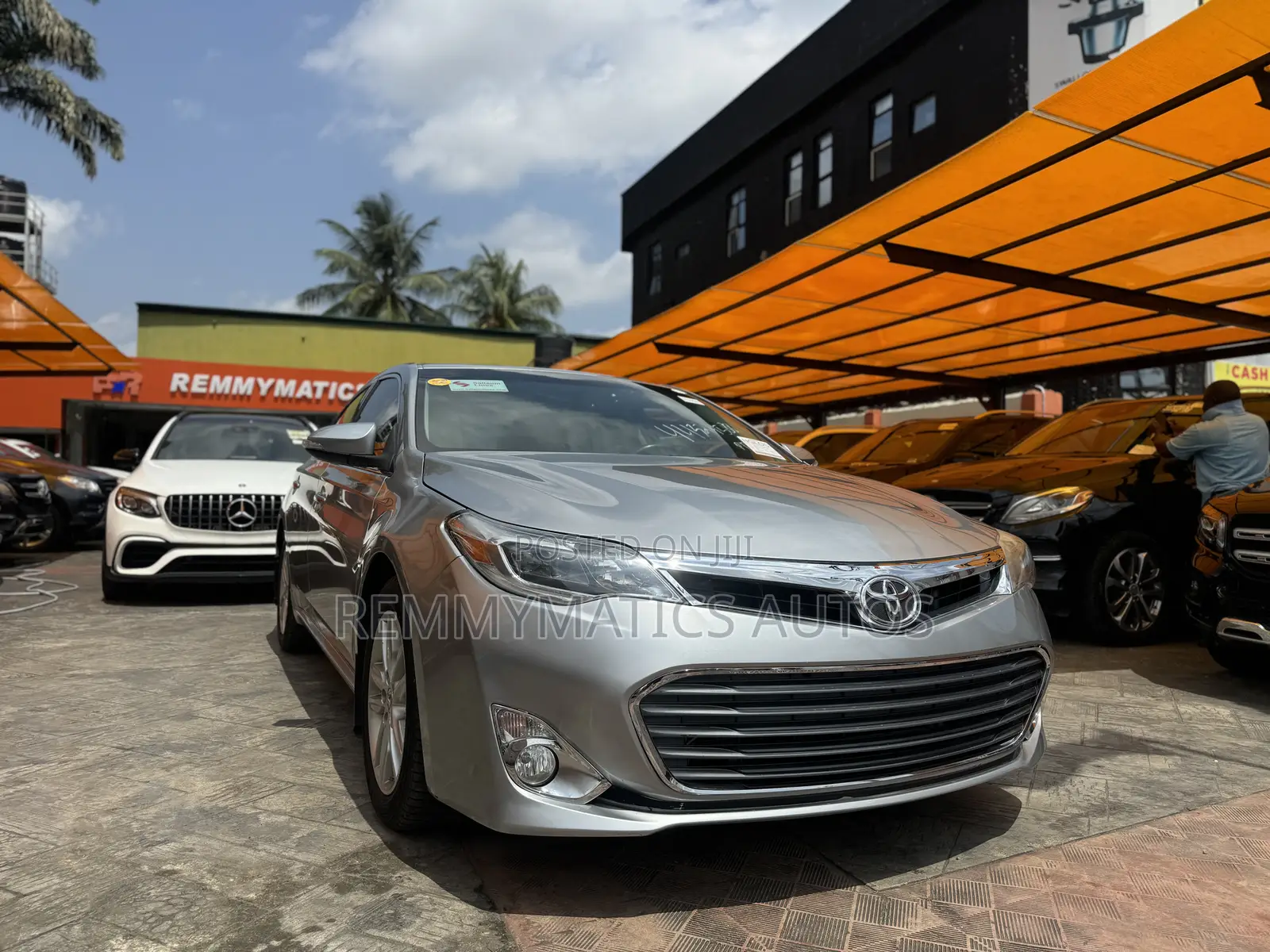 Toyota Avalon XLE 4dr Sedan (3.5L 6cyl 6A) 2015 Gray