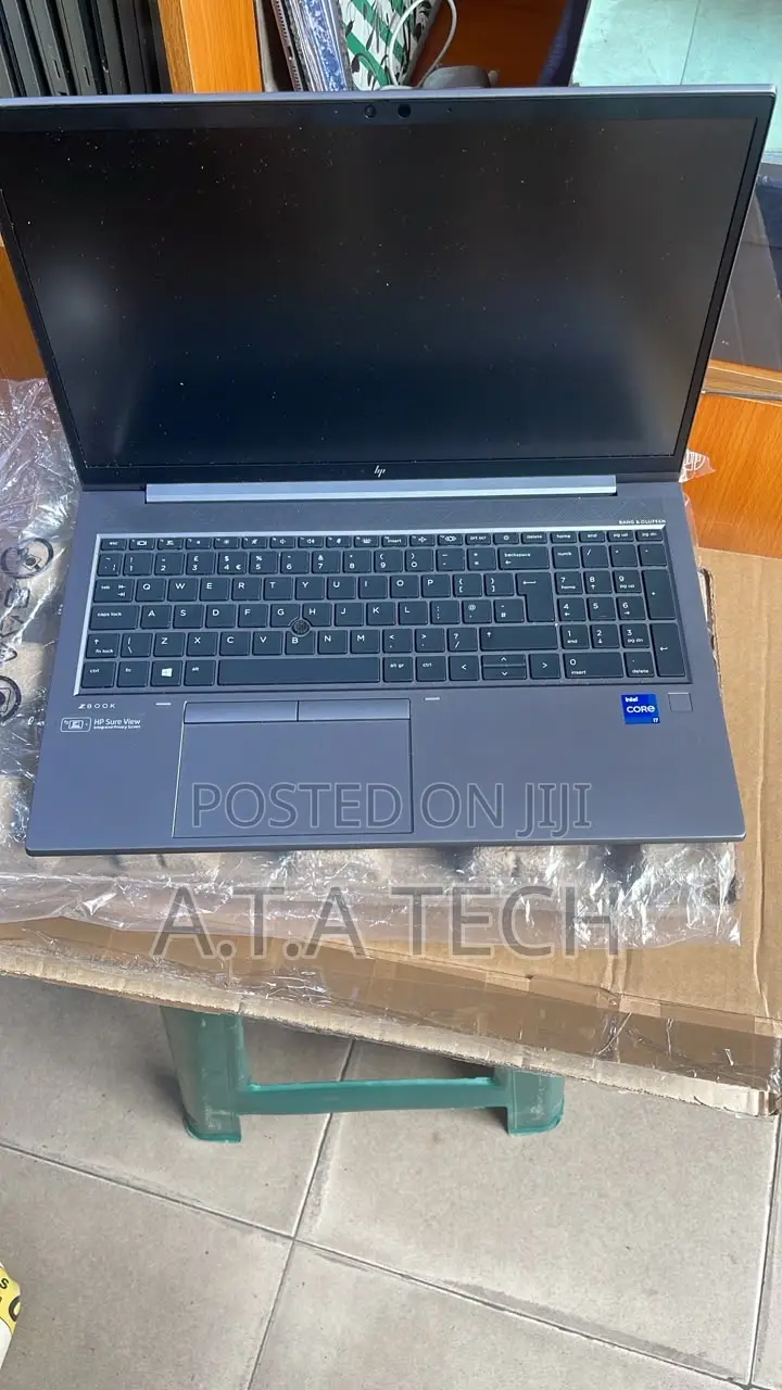 Laptop HP ZBook Studio G8 32GB Intel Core i7 SSD 1T