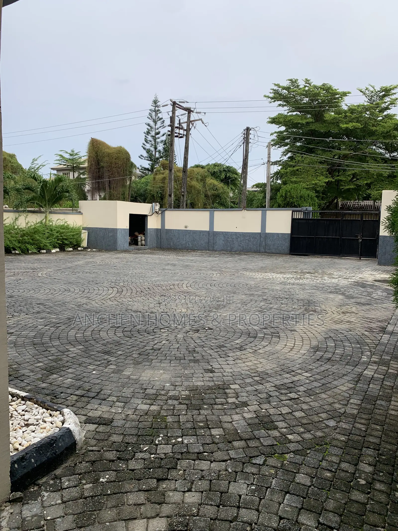4bdrm Duplex in A Secure Estate In, Lekki for rent