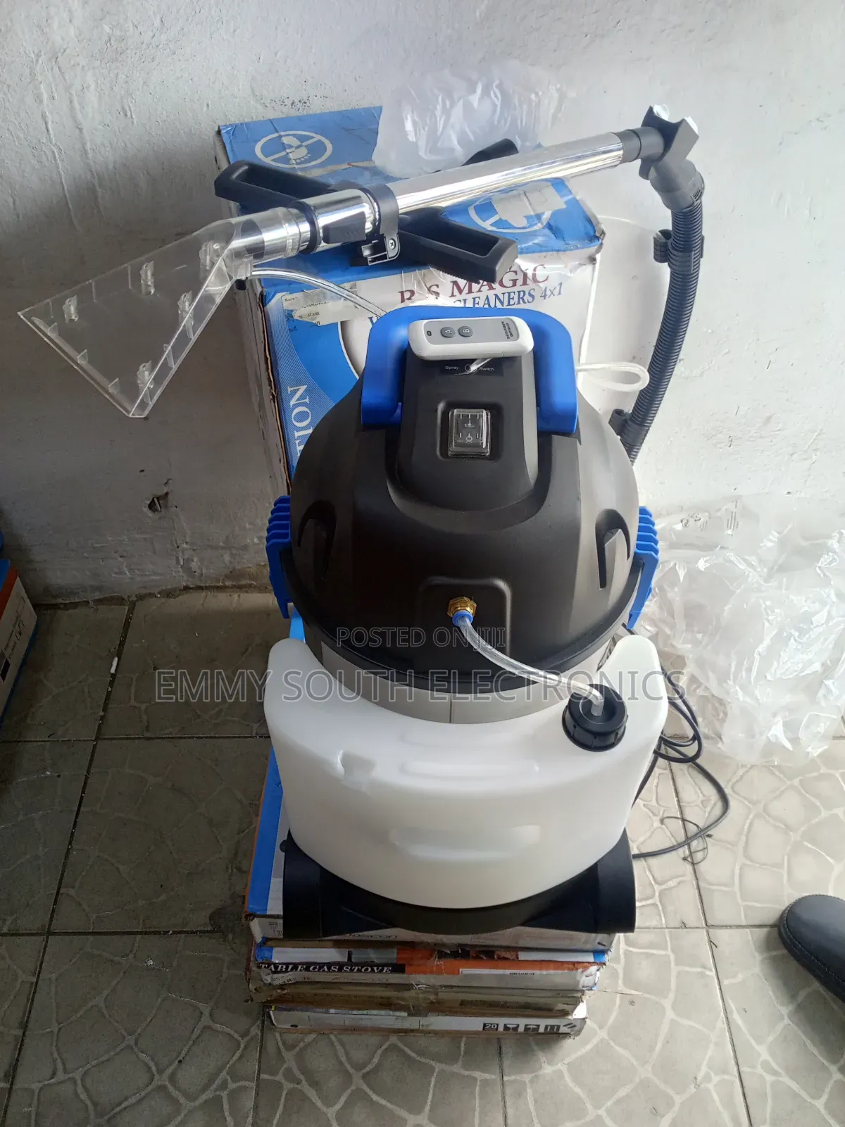 Comfortable Carpet Extractor Wet and Dry Vacuum Cleaner