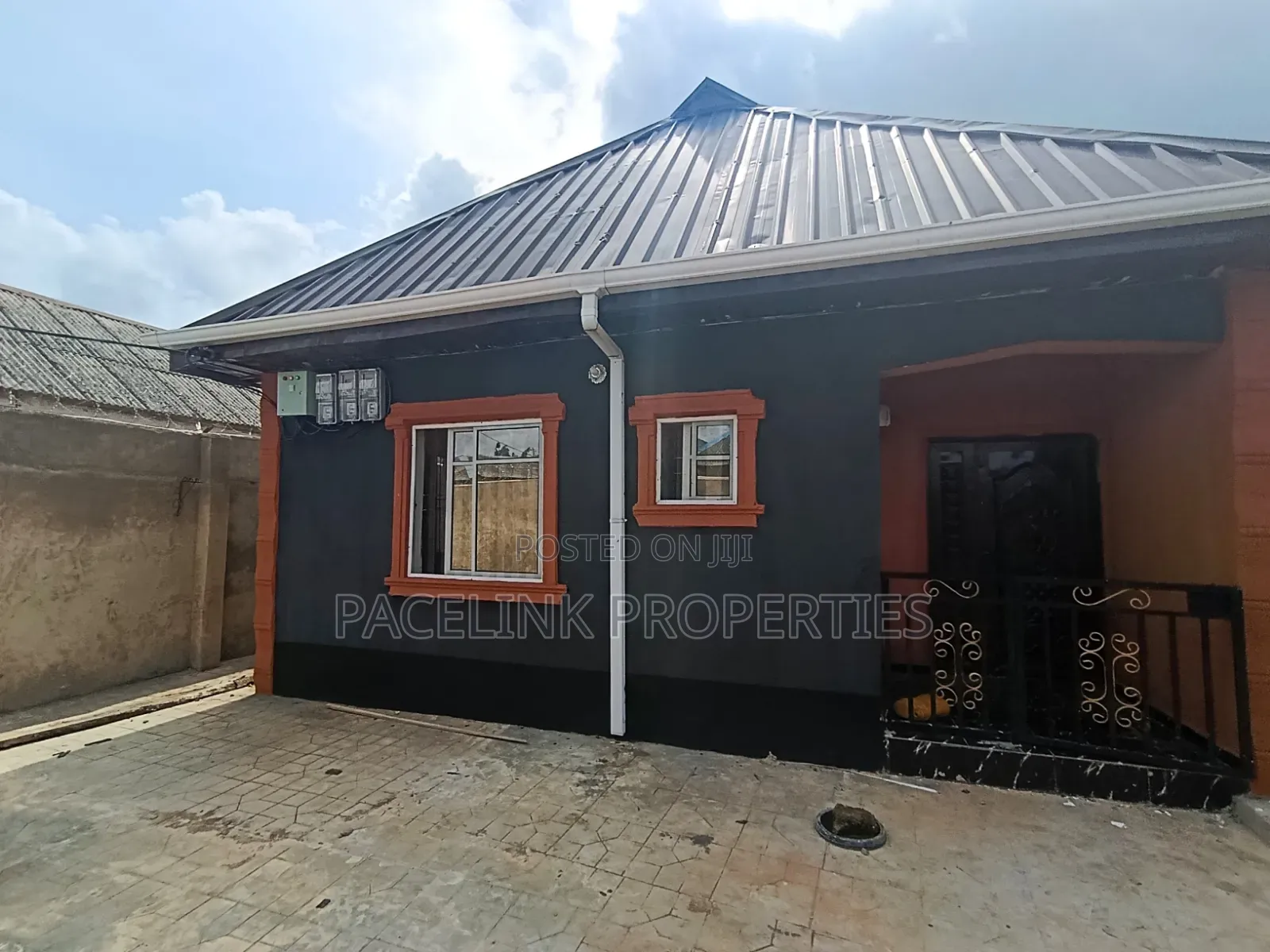 Furnished 1bdrm Apartment in Ayobo for rent